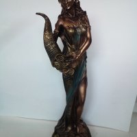 статуетка жена с рог4, снимка 1 - Статуетки - 40953408