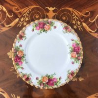 Чиния "Royal Albert Old Country Roses", снимка 1 - Чинии - 41862715