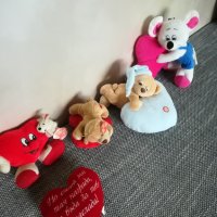 Плюшени играчки за Свети Валентин , снимка 1 - Плюшени играчки - 44243716