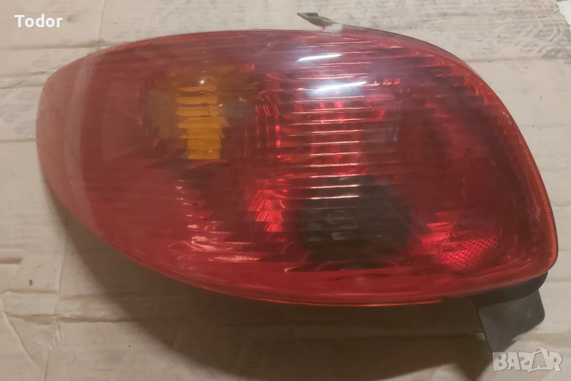 ляв стоп Peugeot 206, снимка 1