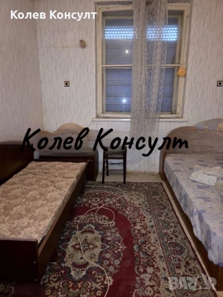 Продавам апартамент в кв. Славянски, снимка 1