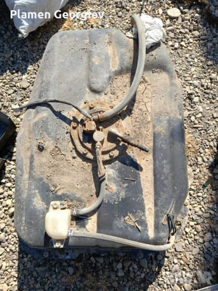 Горивна помпа и резервоар, снимка 1