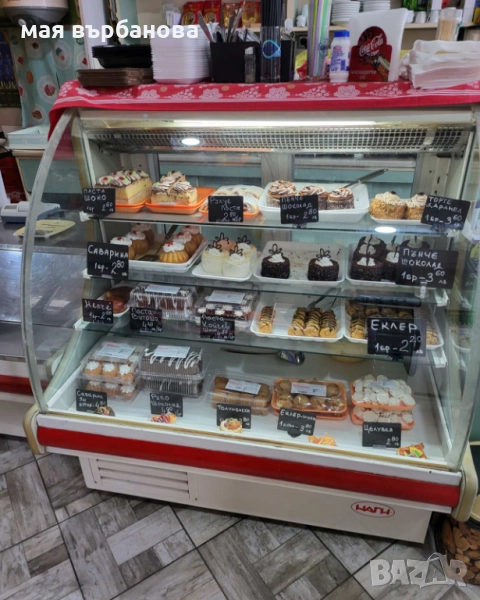 Продавам сладкарска витрина, снимка 1