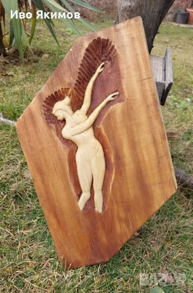 Дърворезба изобразяваща танцуваща жена, снимка 1