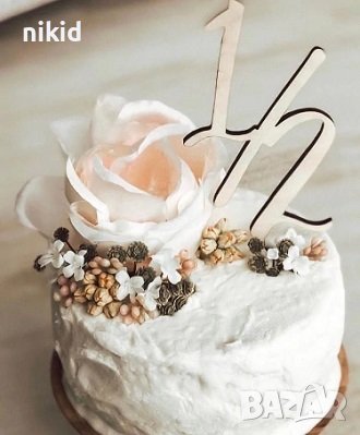 1/2 половин година годинка дървен топер украса за торта рожден ден, снимка 1