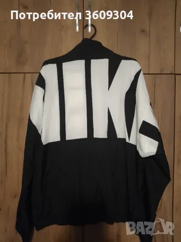 Екип на Nike , снимка 3 - Спортни дрехи, екипи - 49617806