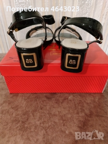 Продавам Лачени сандали BOLGARI – елегантност със златен акцент, снимка 3 - Сандали - 52309733