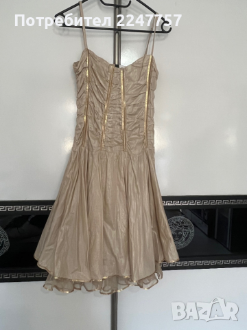 Златиста къса рокля размер S, снимка 4 - Рокли - 36243016