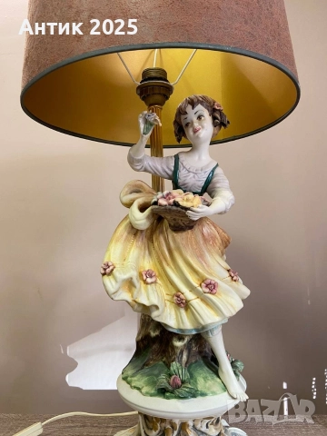 Антик лампа.