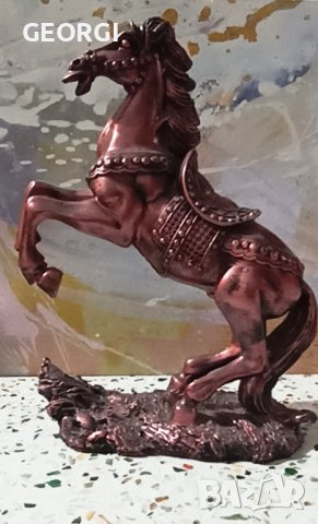 статуетка кон, снимка 1 - Статуетки - 44321576