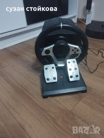 Плейстейшън 4 и Волан за компютър, снимка 2 - PlayStation конзоли - 55829886