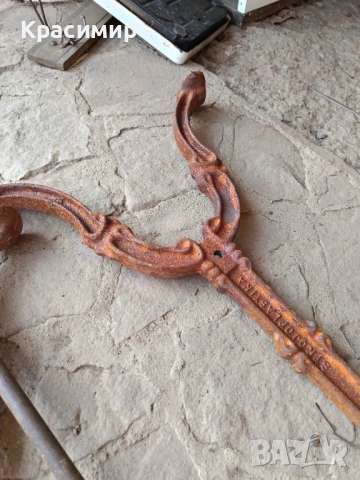 Чугунена стойка за маса, снимка 4 - Антикварни и старинни предмети - 53847214