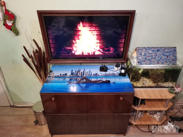 МЕБЕЛИ - (Маси,диван,етажерки,Тв-шкаф,щори,килим,тв-рамка и др), снимка 8 - Секции и витрини - 38104917