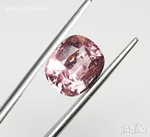 Рядък и ценен Падпараджа шпинел 2.68 кт от Мианмар! Нетретиран! Сертифициран! Нов!, снимка 12 - Други - 53603861