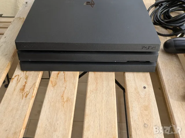 Sony PlayStation 4 Pro 1TB CUH-7016B + оригинален джойстик – 4K HDR, снимка 3 - PlayStation конзоли - 56105232