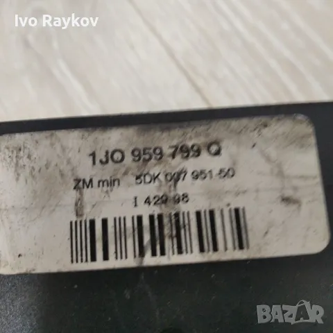 Комфорт модул VW Golf 4 , 1J0 959 799 Q , снимка 3 - Части - 48998716