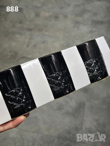 стъклени чаши