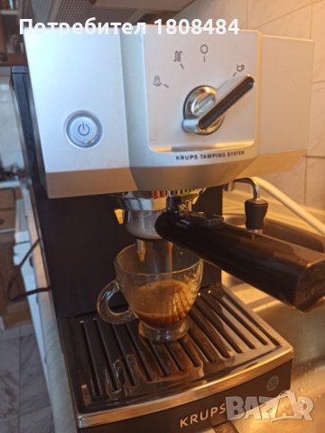 Кафемашина Крупс с ръкохватка с крема диск, работи добре и прави хубаво кафе 