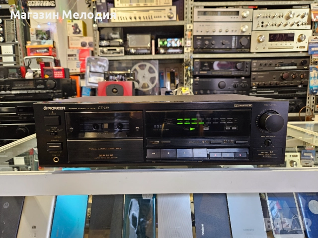 Касетен дек Pioneer CT-229 В отлично техническо и визуално състояние.