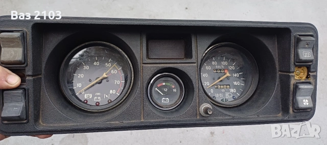 табло с уреди за ВАЗ 2105 и ВАЗ 2104 