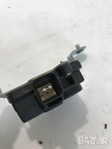 Актуатор за заключване на заден капак за KIA Carens (2002-2006), снимка 3 - Части - 53466203