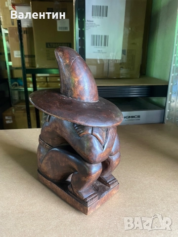 Дървена ръчно изработена фигура