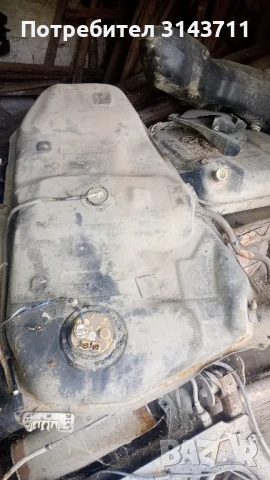 резервоар за Тойота Корола версо 2,2 d 136 к.с, снимка 3 - Части - 51402921