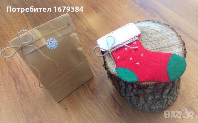 Коледни чорапчета за прибори / Коледна украса за маса , снимка 1 - Аксесоари за кухня - 34230295