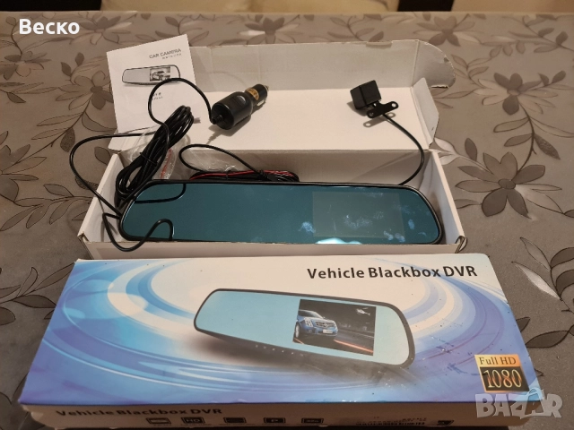 HD видеорегистратор с предна и задна камера.Меню на български.