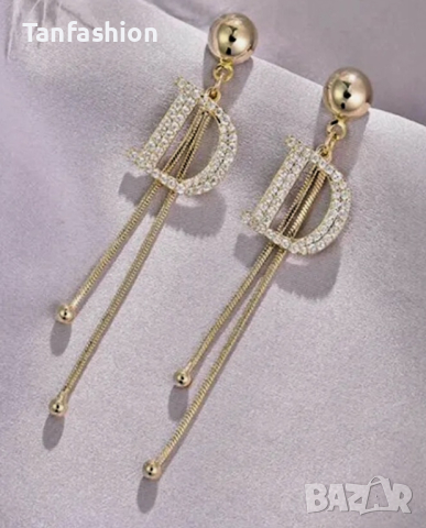 Дамски дълги обици DIOR, снимка 4 - Обеци - 44588442