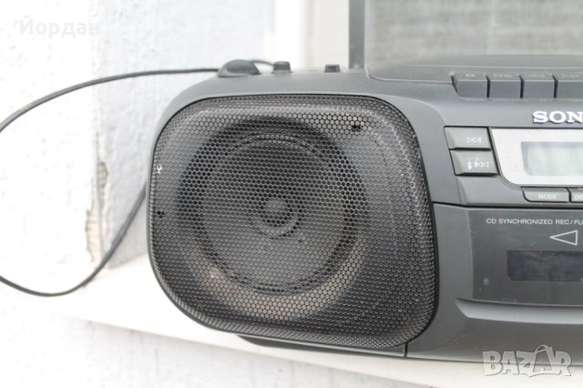 Радио ''Sony CFD-101'', снимка 2 - Радиокасетофони, транзистори - 44295024