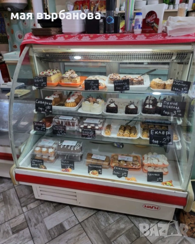 Продавам сладкарска витрина, снимка 1