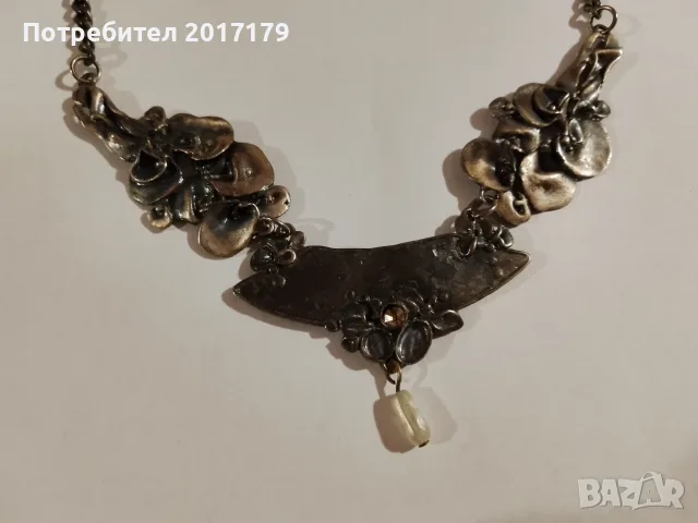 Красиво и ефектно колие, снимка 2 - Колиета, медальони, синджири - 56215998