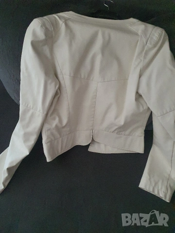 бяло кожено дамско яке, снимка 2 - Якета - 53859946