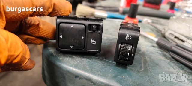 Бутони ел.огледала регулирани фарове Nissan X-Trail 2.2DCI-136к.с. T30