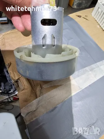 Мотор от акумулаторна прахосмукачка , снимка 3 - Прахосмукачки - 49784518