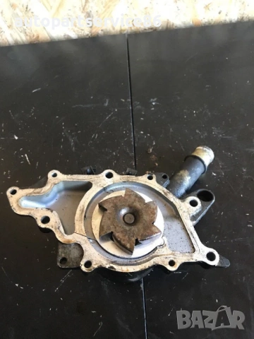 Водна помпа за Mercedes Sprinter 2.2 CDI 6112010510, снимка 2 - Части - 53858894