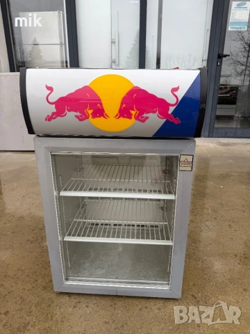 Малка хладилна витрина с вентилатор 