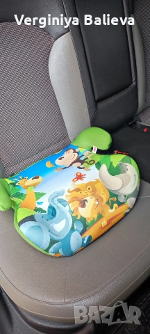 Повдигаща седалка за дете. 