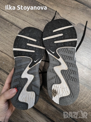 продавам дамски маратонки на Найк, снимка 3 - Маратонки - 52466788