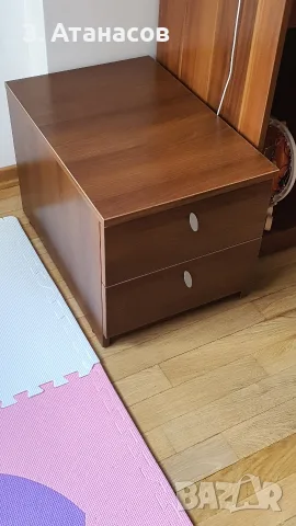 2 бр. нощни шкафчета от MDF – цвят орех