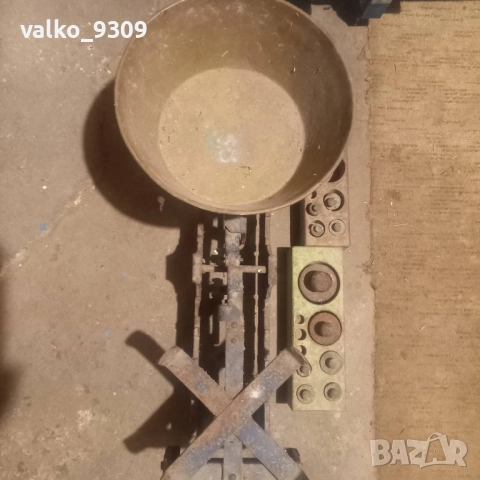 Стар кантар с купа и тежести, снимка 3 - Антикварни и старинни предмети - 51469956