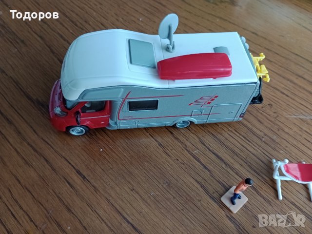 Мащабен модел количка Siku Hymer ДиорамаCaravan, снимка 4 - Колекции - 38682119