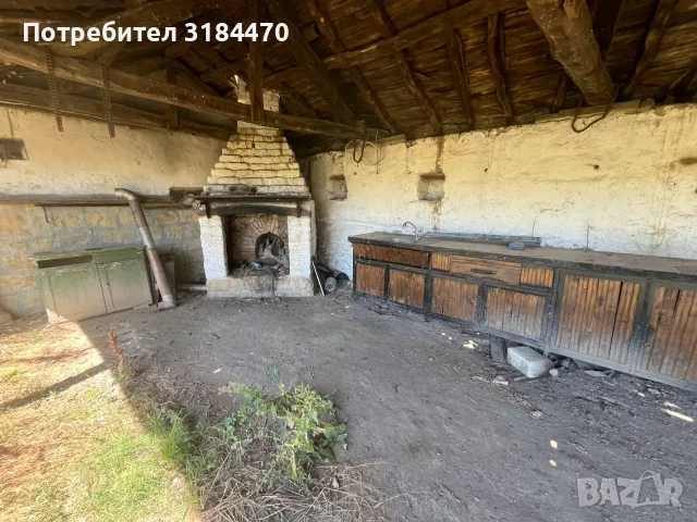  КЪЩА С ГОЛЯМ ДВОР В СЕЛО ИЗБУЛ   , снимка 2 - Къщи - 56040065