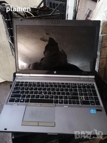 Лаптопи за части. 