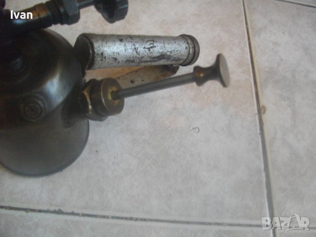 Френско Старо Качество Мини Бензинова Лампа Горелка-Старинна-Отлична-LAHNEL-0,5L-Масивна-Колекционер, снимка 7 - Други инструменти - 44493455