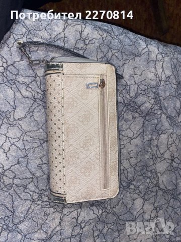 Портфейл Guess, снимка 8 - Портфейли, портмонета - 39954851