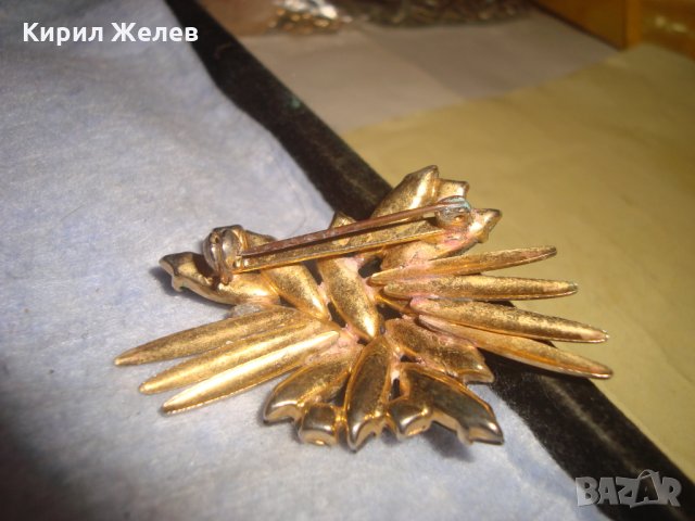 СТАРА ПОЗЛАТЕНА ВИНТИДЖ БРОНЗОВА АРТ НУВО СТИЛ РЕТРО БРОШКА с КРИСТАЛИ 71717, снимка 4 - Антикварни и старинни предмети - 35996988