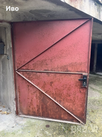 продавам метална врата, снимка 2 - Гаражни врати - 52910472