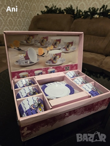 ЯПОНСКИ лилав сервиз с пеперудки за чай/кафе